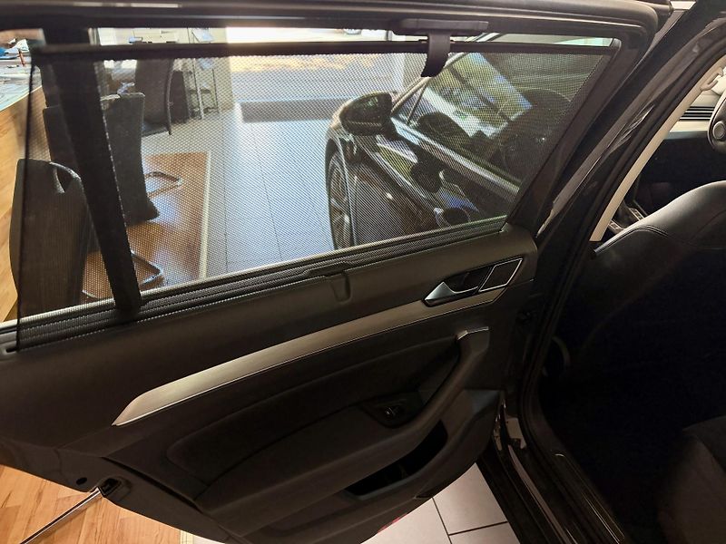 Volkswagen Passat 2.0TDI 110kW - fotka 9 z 17