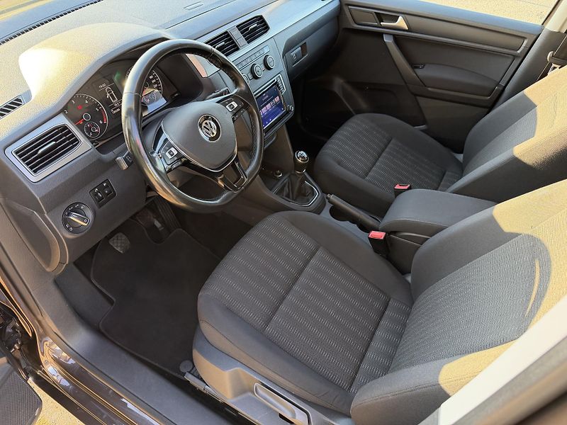 Volkswagen Caddy (2016) 2,0TDI LED 1MAJITEL r.1949 - fotka 13 z 76