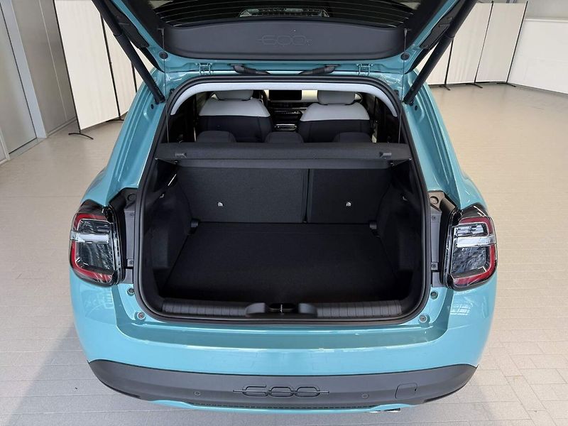 Fiat 600 (2026) La Prima 1.2 Turbo Hybrid 145k - fotka 22 z 23