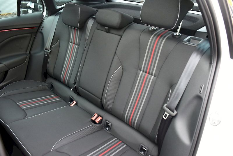 Škoda Kamiq (2025) Monte Carlo 1,0 TSI 85 kW 7° a - fotka 26 z 36