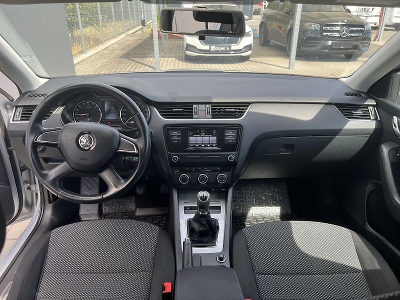 Škoda Octavia (2014) 1,6TDi CR 77kW AMBITION - fotka 21 z 33