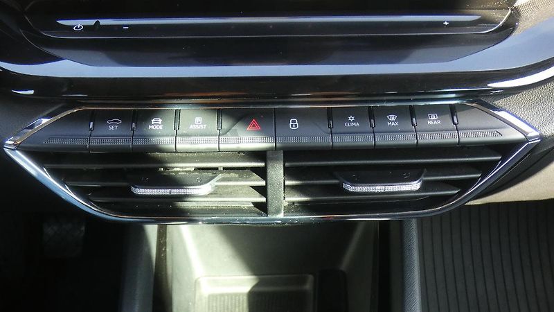 Škoda Octavia 2,0 TDI Style DSG 110 kW - fotka 16 z 24