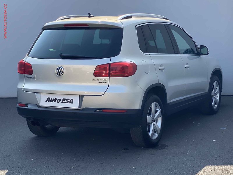 Volkswagen Tiguan (2012) 2.0 TSi 4x4, Sport, bixen - fotka 4 z 17