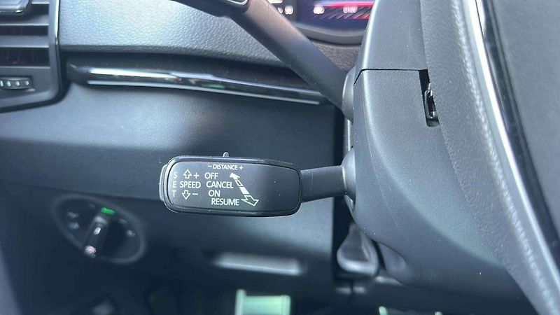 Škoda Karoq Sportline 2,0 TSI 140kW DSG7 4 - fotka 12 z 32