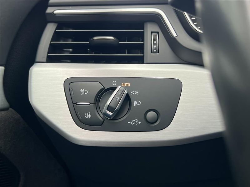 Audi S5 3,0 TDi QUATTRO / LED / MASÁŽE - fotka 43 z 49