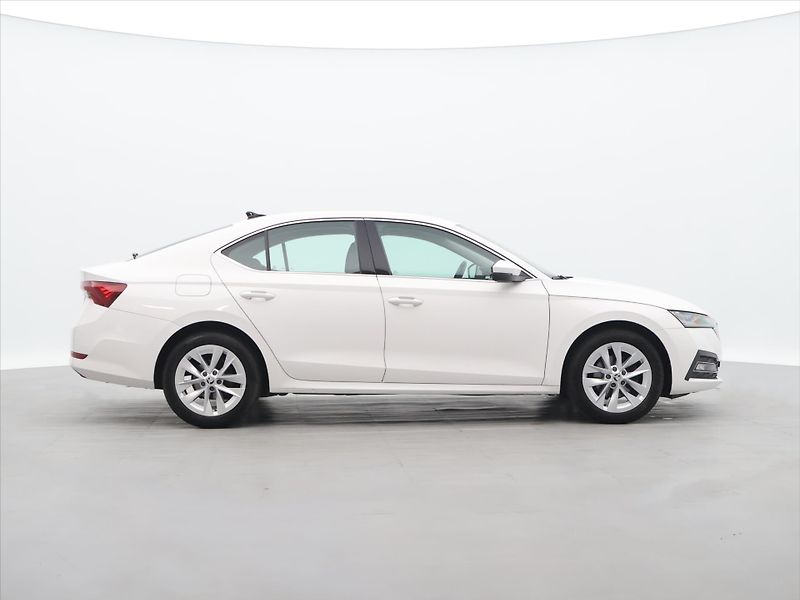 Škoda Octavia 1,5 TSI 110kW Style Aut.klima - fotka 8 z 31