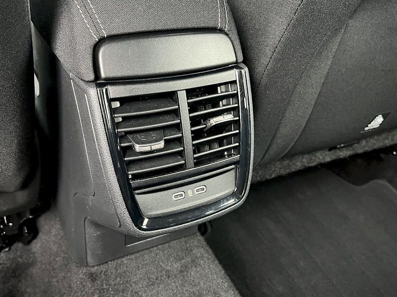 Škoda Kamiq (2024) 1,0TSI 85KW SELECTION - fotka 19 z 23