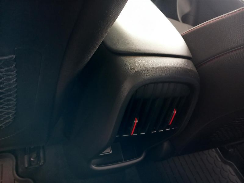 Hyundai Kona 1,6 N-LINE DCT - fotka 12 z 21
