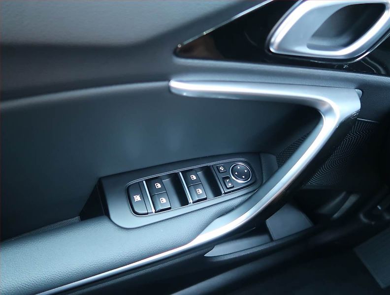 Kia XCeed (2026) 1.6 T-GDI, Ad. tempomat - fotka 18 z 18