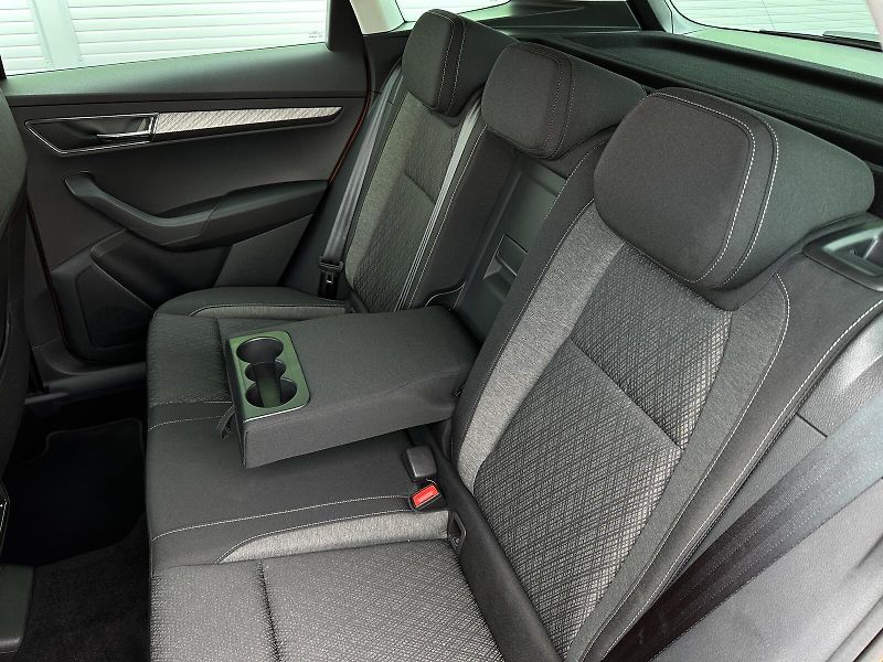 Škoda Karoq 1.5TSi Top & Selection 150PS L - fotka 37 z 43