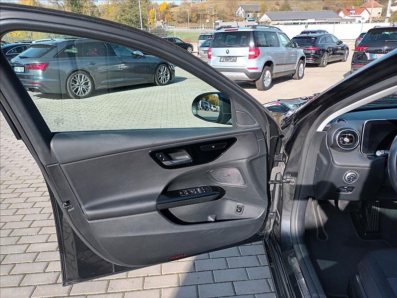 Mercedes-Benz Třídy C 2,0 220d,147kW,ČR,NAVI,360, - fotka 15 z 38