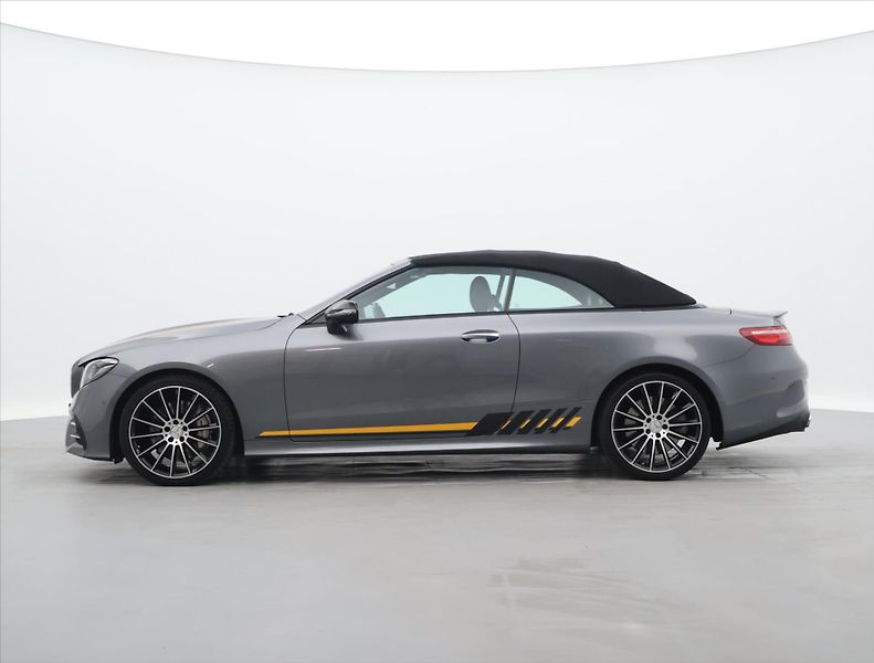 Mercedes-Benz Třídy E 3,0 53 320kW AMG 4Matic+ DPH - fotka 4 z 53