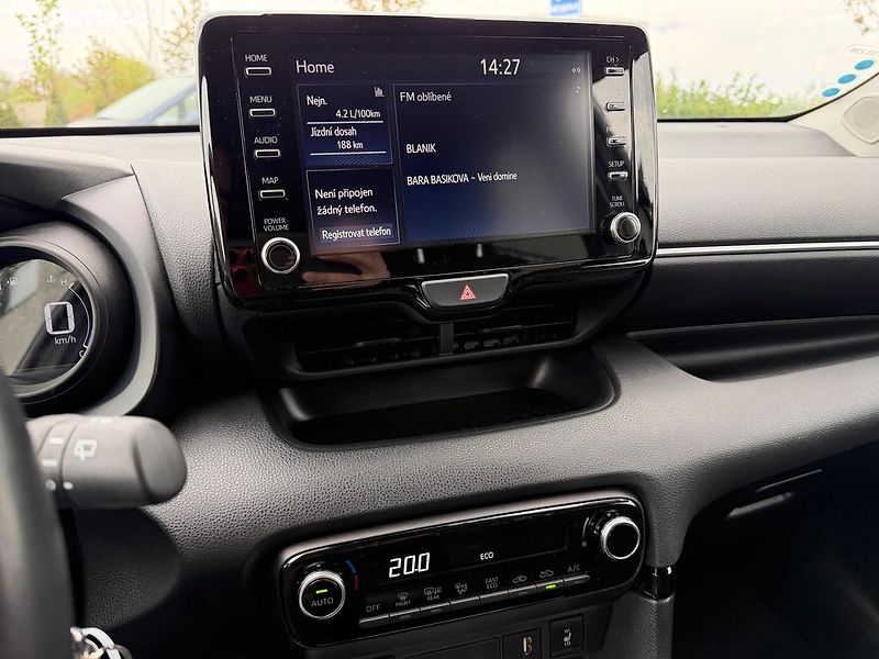 Toyota Yaris (2021) Hybrid / 1.5 VVT-i/ záruka - fotka 16 z 21