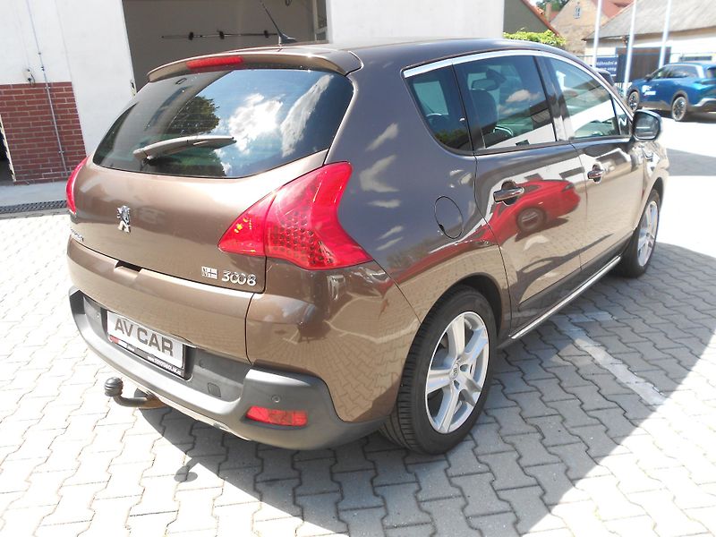 Peugeot 3008 2,0HDi NAPAPIJRI ČR MAN6 - fotka 4 z 13