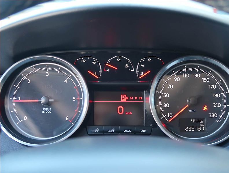 Peugeot 508 (2013) 2.0 HDi, Automat, po STK - fotka 11 z 15