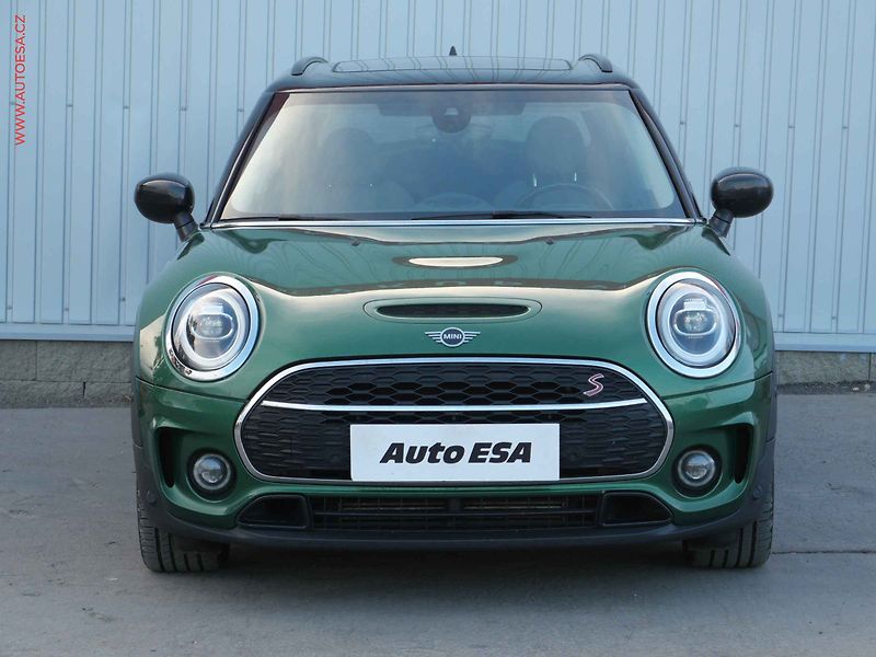 Mini Clubman (2021) 2.0d 4x4, S, AT, LED, navi - fotka 2 z 22