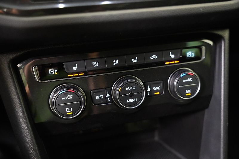 Volkswagen Tiguan - fotka 22 z 26