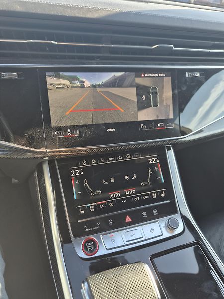 Audi SQ8 (2020) Stav perfektní - fotka 12 z 16