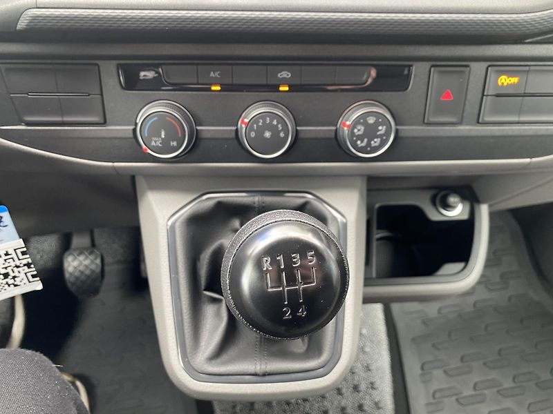 Volkswagen Transporter 2.0 TDI - 14 000KM - KAMERA - fotka 25 z 46