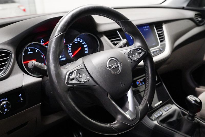 Opel Grandland X - fotka 14 z 28