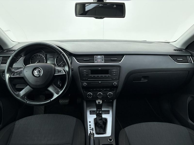 Škoda Octavia 2.0 TDI DSG / 110 kW Elegance - fotka 5 z 19