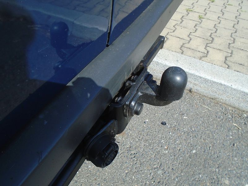 Ford Transit (2011) 2.2 TDCi L2H1 9 míst 5 dveří - fotka 9 z 30