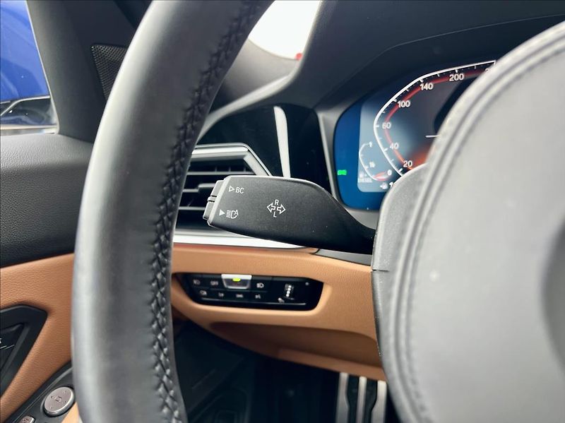 BMW Řada 3 330D xDrive M SPORT záruka - fotka 24 z 57