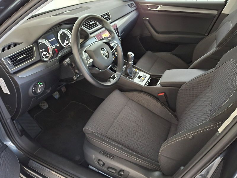 Škoda Superb (2021) Style Extra 2,0TDi 110kW - fotka 6 z 35