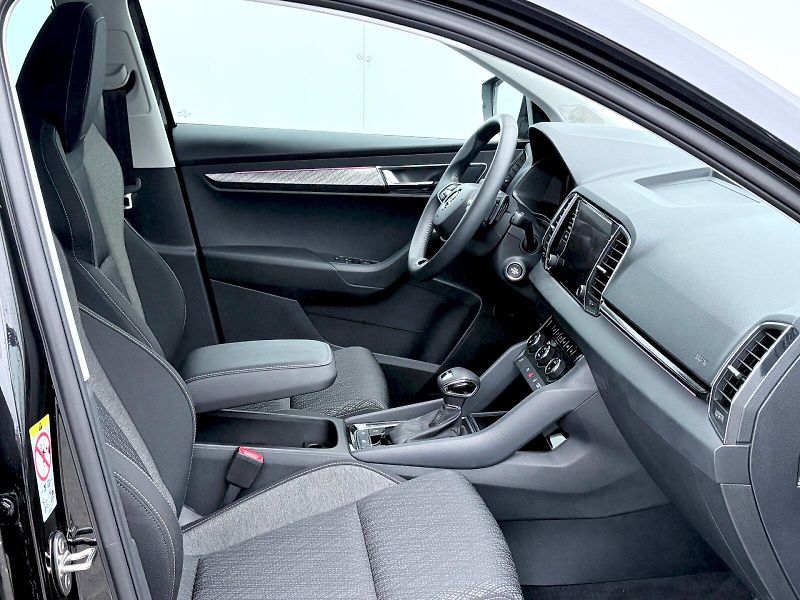 Škoda Karoq (2024) DSG 1.5 TSI / 110 kW / TOP SEL - fotka 19 z 31