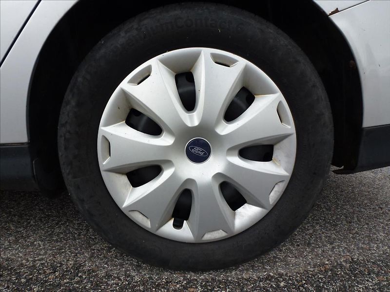 Ford Focus 1,6 16V Eco 150HP - fotka 36 z 41
