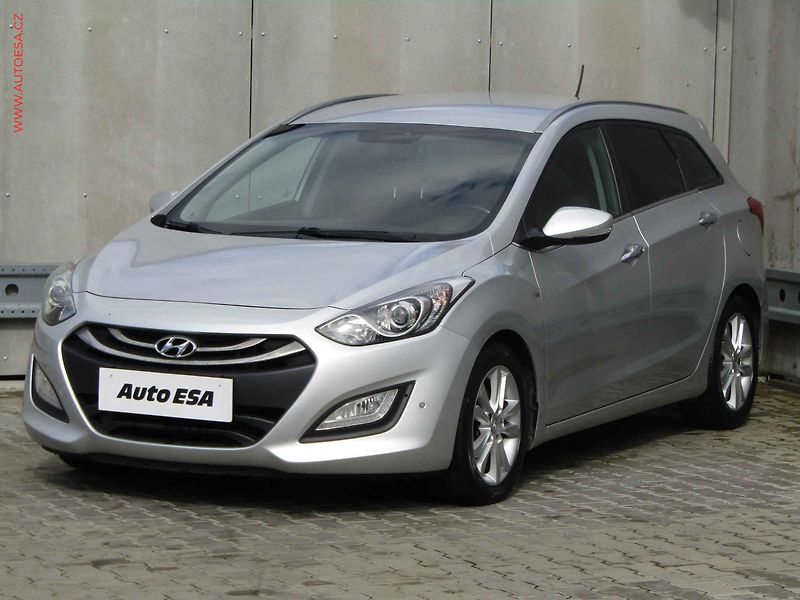 Hyundai i30 (2013) 1.6 CRDi, ČR, AC, tempo - fotka 3 z 21