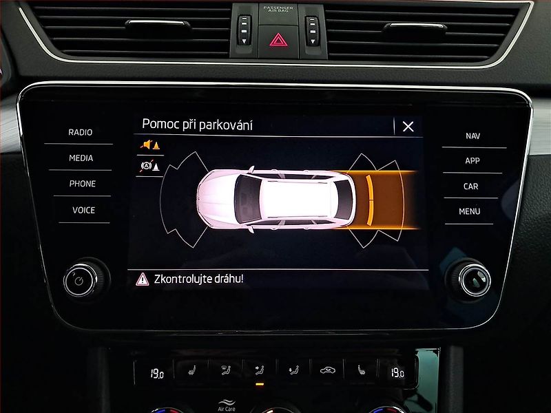 Škoda Superb (2020) Ambition 2.0 TDI, Automat - fotka 18 z 21