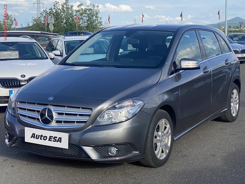 Mercedes-Benz Třídy B (2012) 1.6 i B180, Navi, kamera - fotka 3 z 18