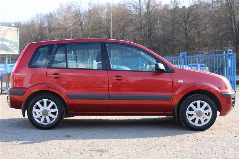 Ford Fusion 1,4 i  ČR,1.MAJITEL,TAŽNÉ - fotka 4 z 31