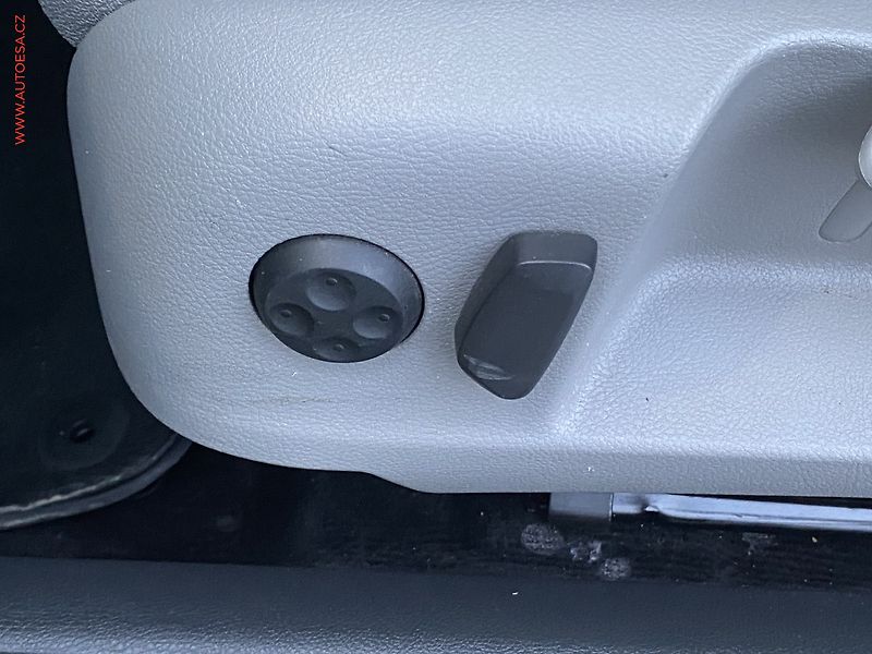 Volkswagen Passat (2008) 1.4 TSi, Comfortline, výhřev - fotka 12 z 18