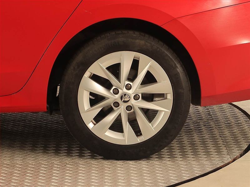 Škoda Octavia (2021) 2.0 TDI, Serv.kniha, Tempomat - fotka 14 z 17