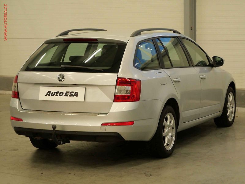Škoda Octavia (2014) 1.4 TSi, AC, temp. - fotka 4 z 23