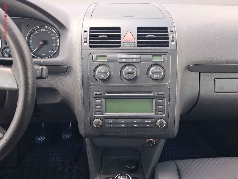Volkswagen Touran (2005) 1.9 TDi, 2.maj,ČR, Klima - fotka 12 z 14