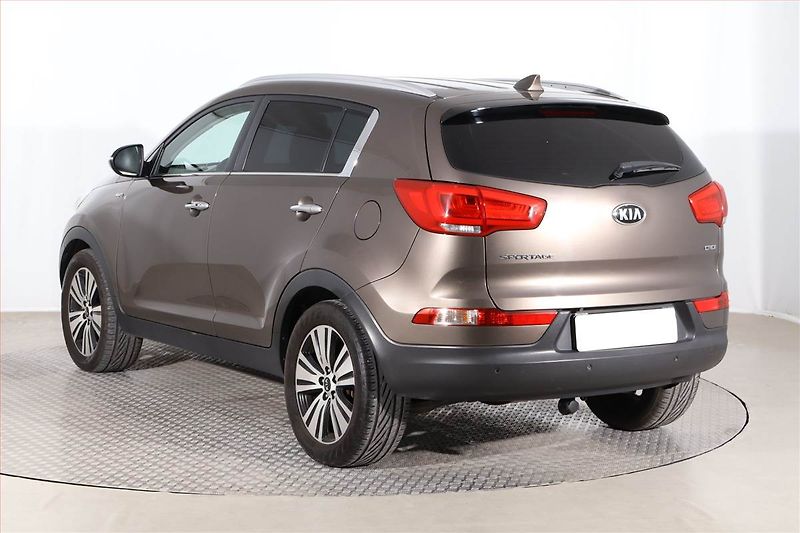 Kia Sportage (2014) 2.0 CRDi, 4X4, Automat - fotka 4 z 28