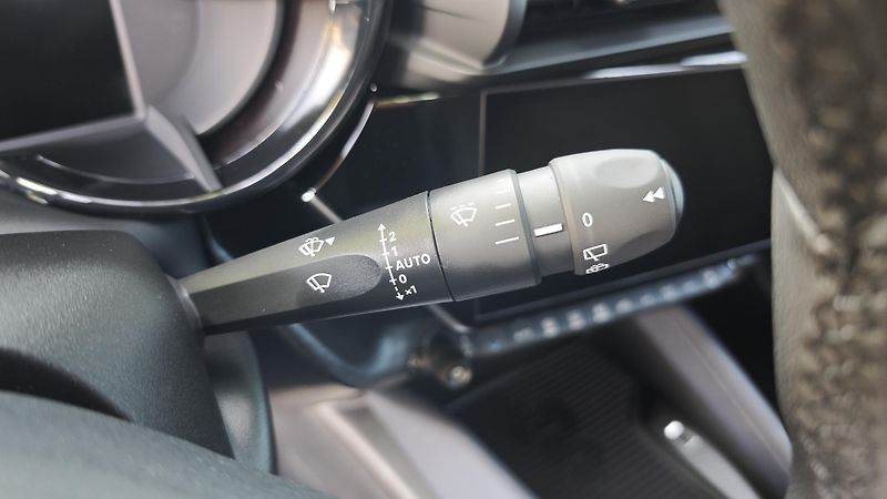 Alfa Romeo Junior (2026)  1,2 T 145 PS automat - fotka 28 z 38