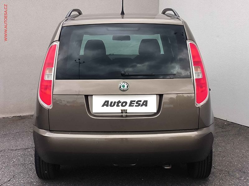 Škoda Roomster (2013) 1.6 TDi, Ambition, TZ - fotka 5 z 13