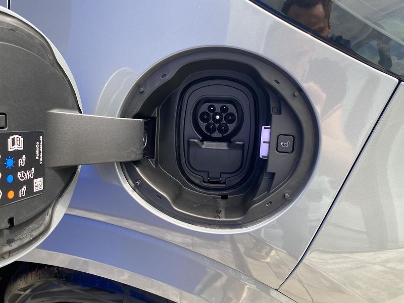 Ford Puma 43kWh dojezd 123kW PREMIUM - fotka 5 z 37