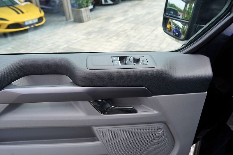 Ford Tourneo Custom 2.0 EcoBlue 4x4 Titanium/Autom - fotka 16 z 48
