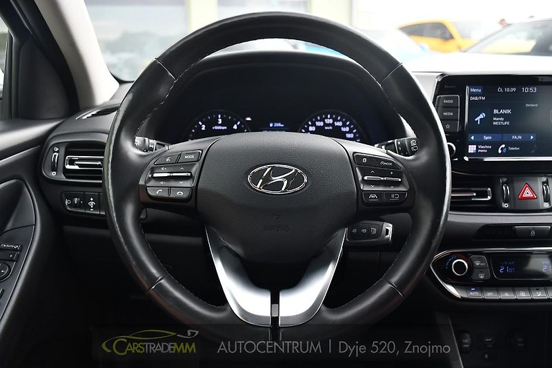 Hyundai i30 1.6CRDi SMART KAMERA CARPLAY - fotka 27 z 50