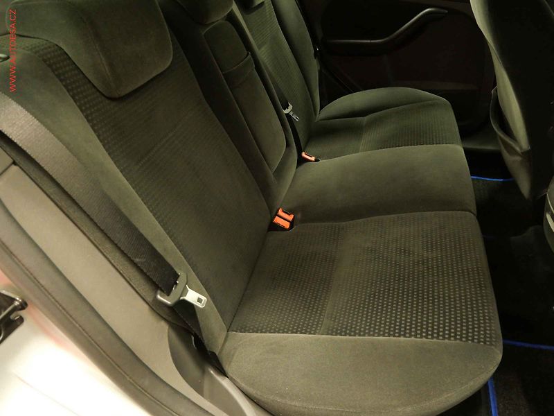Ford Focus (2006) 1.8TDCi, AC, temp - fotka 12 z 20