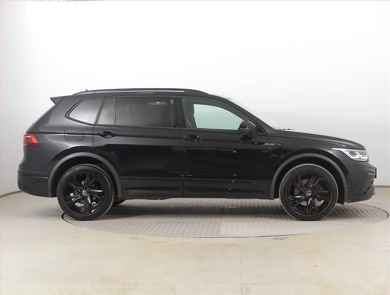 Volkswagen Tiguan Allspace (2022) R-Line 2.0 TDI - fotka 6 z 29