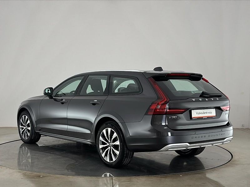 Volvo V90 Cross Country AWD - fotka 15 z 29