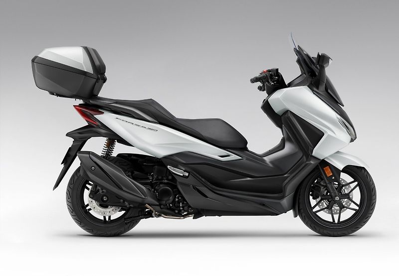 Honda Forza 350 (2026) Smart box - fotka 4 z 8