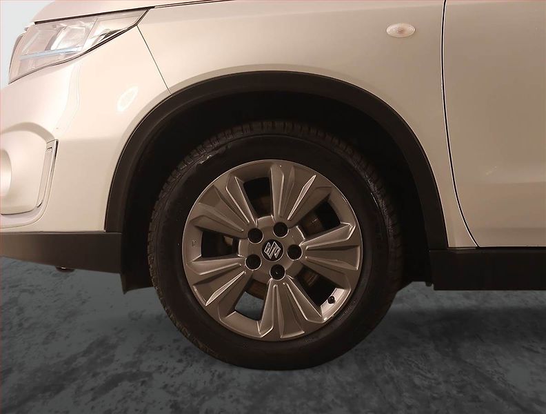 Suzuki Vitara (2021) GL + 1.4 BoosterJet, 4X4 - fotka 14 z 22