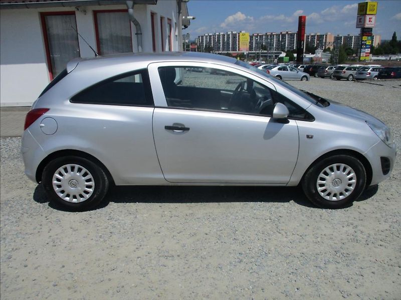 Opel Corsa 1,2 i, 51kW, klima, nová STK, - fotka 4 z 26